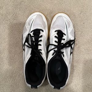 Mizuno women’s volleyball shoes